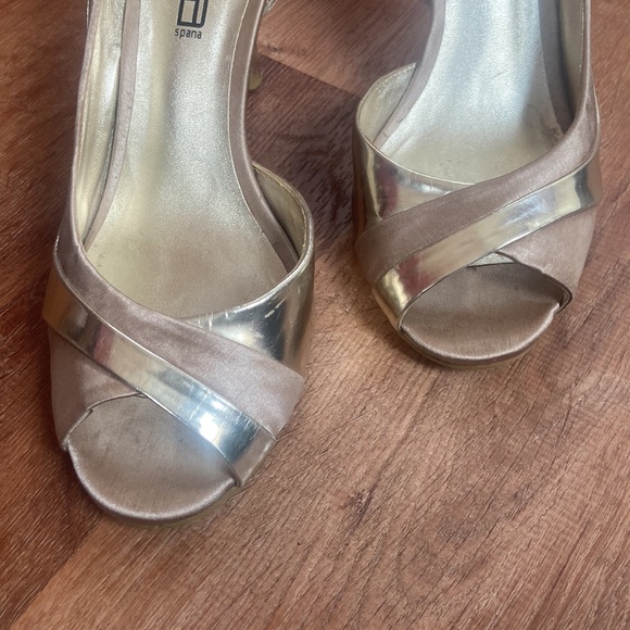 Moda Spana Metallic Gold & Satin Open Toe Heels 8.5 - Picture 2 of 7